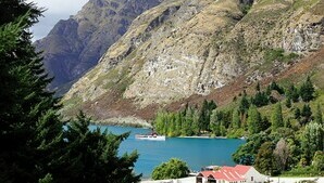 TSS Earnslaw Steamship Cruises with Real Journeys