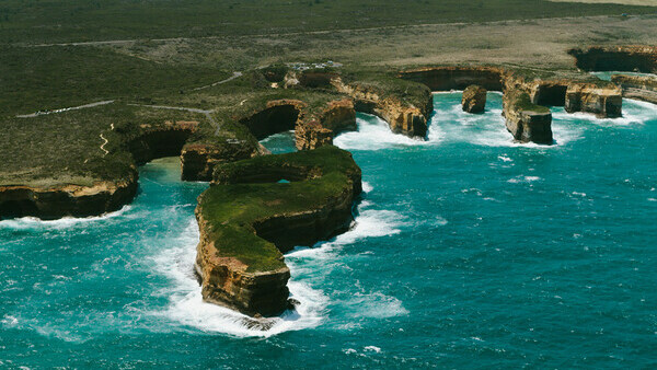 Roberto Seba 	Arieal of Great Ocean Road coastline